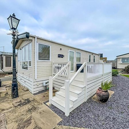 מלון וויטסטייבל Lovely 6 Berth Caravan With Decking And Wifi In Kent, Ref 47017C מראה חיצוני תמונה